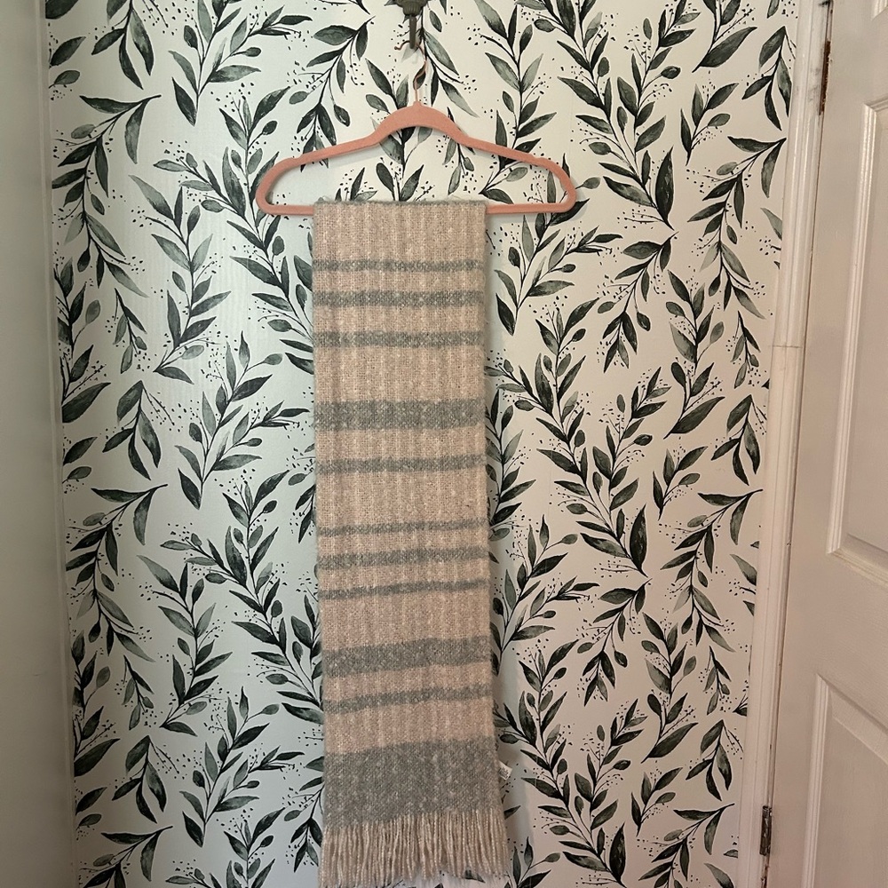 Cozy Plaid Fringe Scarf in Gray and Pink